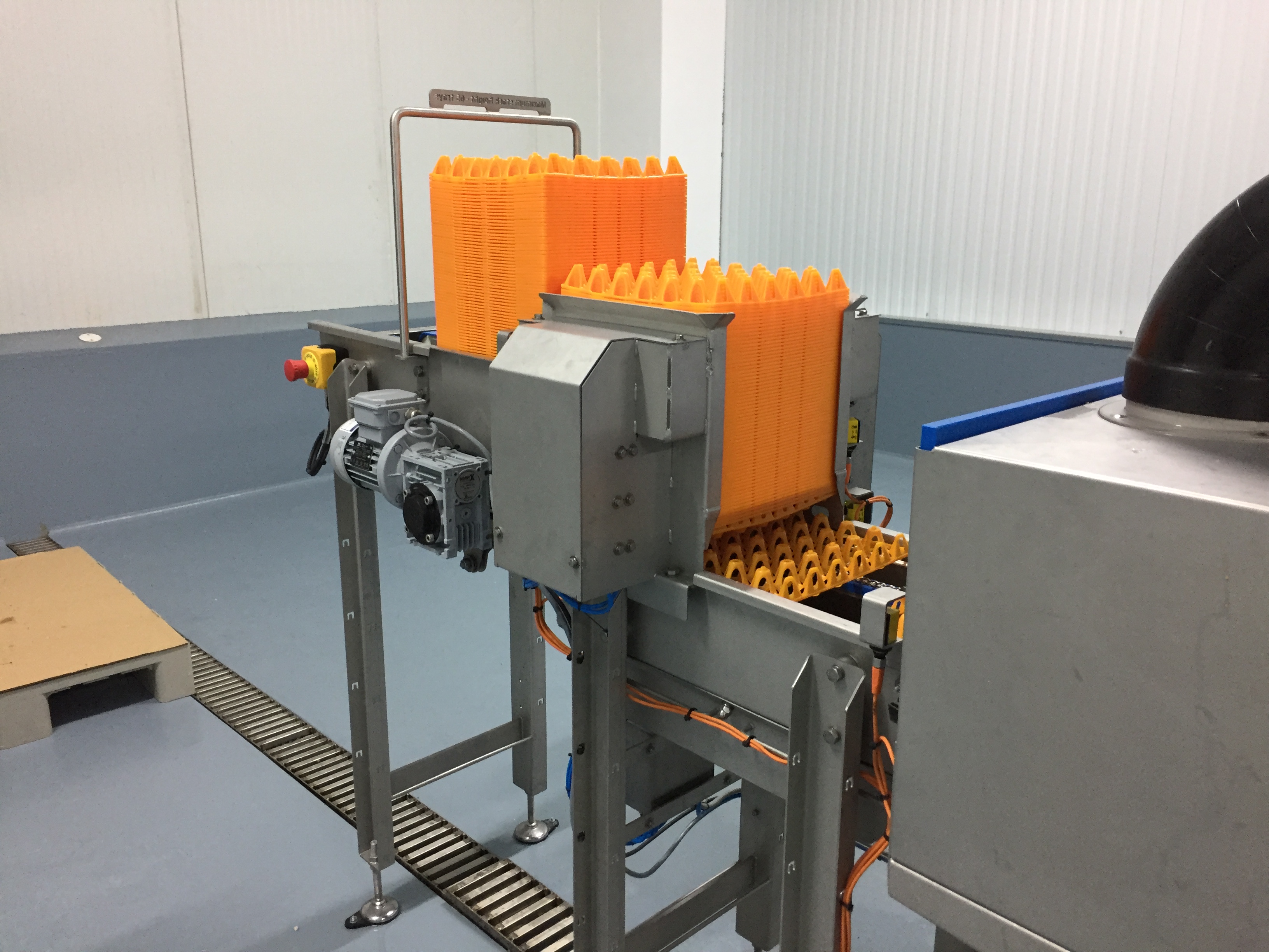 Is washing of products used in the poultry industry necessary?